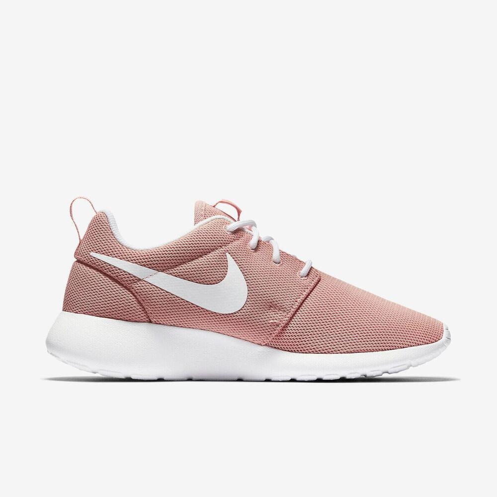 Nike Women's Roshe One Coral Stardust / White Running Shoes 844994-603 SIZE 9 - Picture 2 of 5